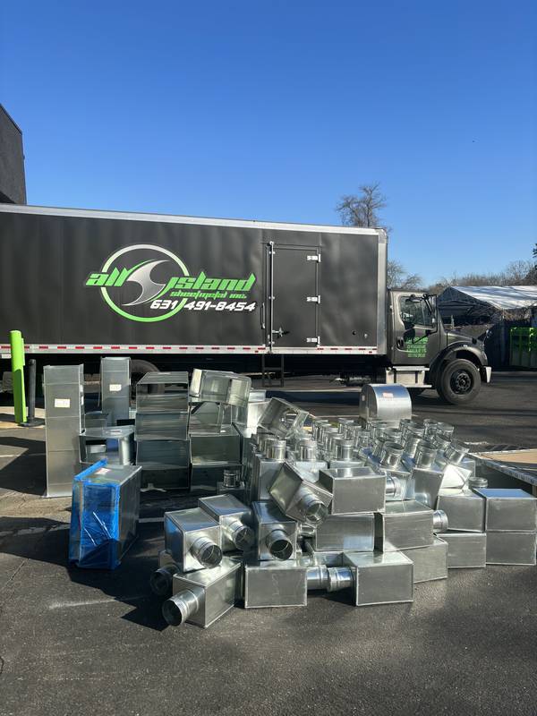 Rectangular duct fittings and transitions