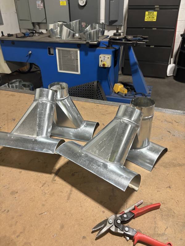 Round duct branch fittings